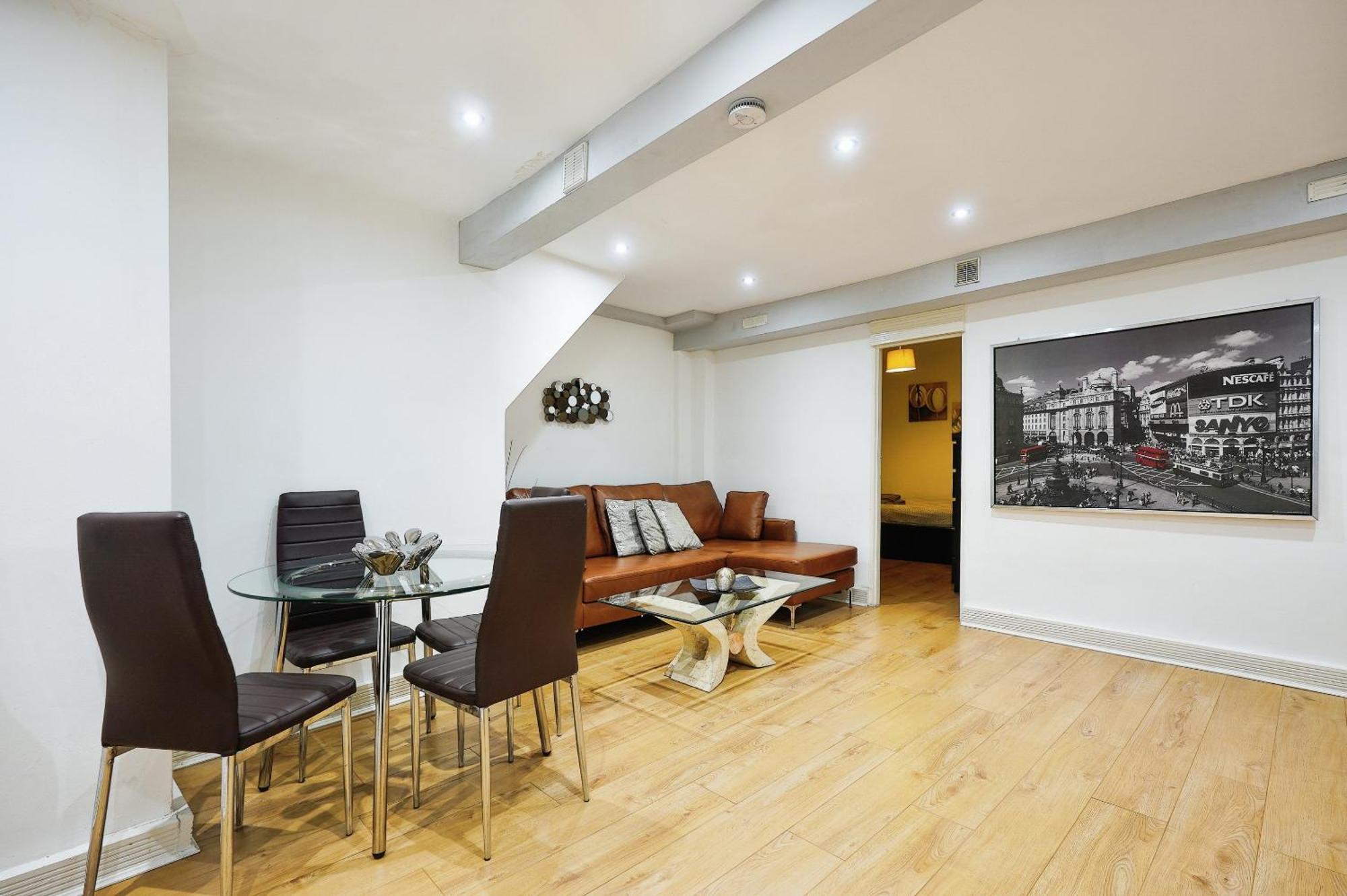 Modern Comfy And 5 Star Location Doublebeds