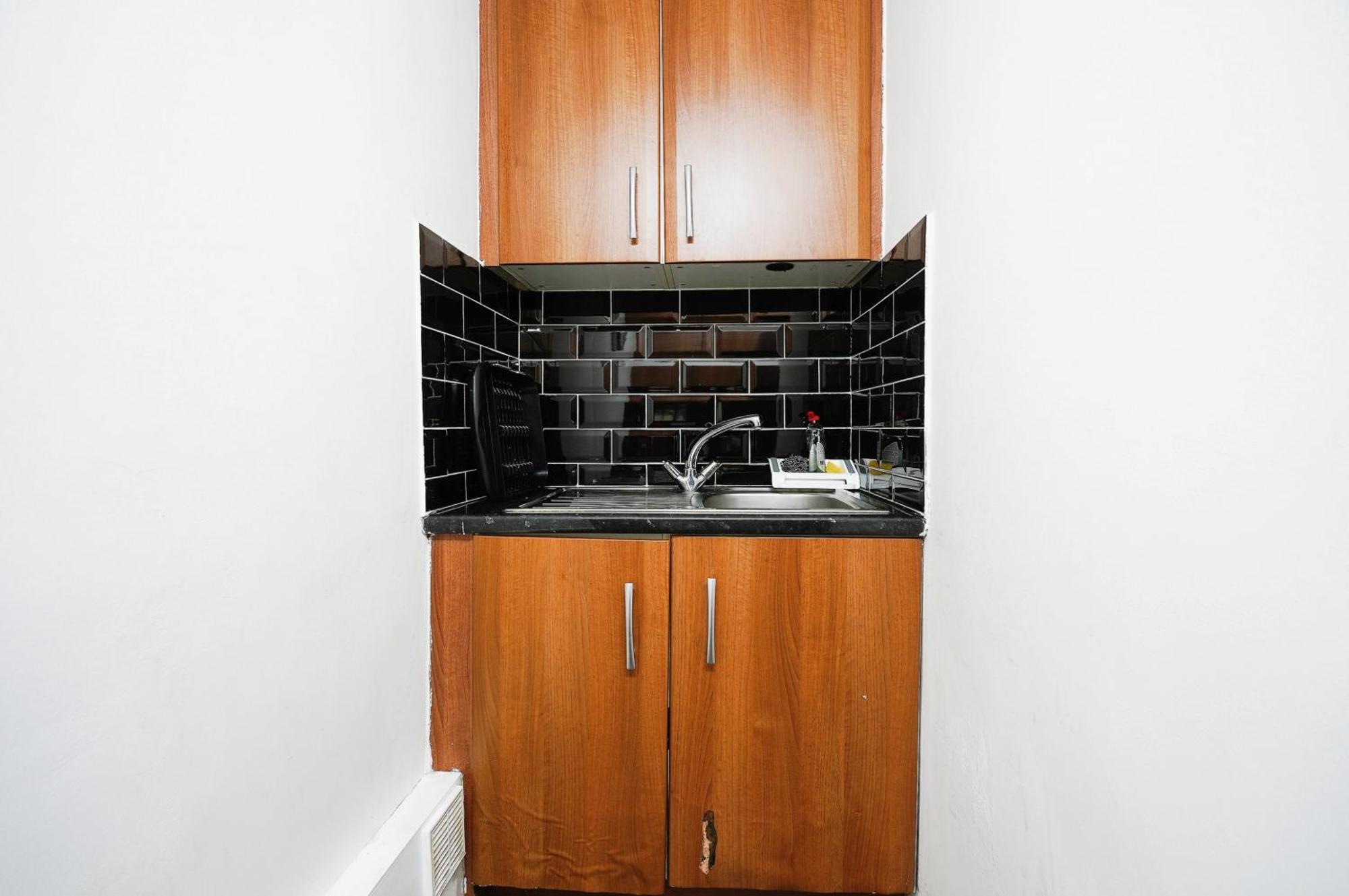 Apartment Modern Comfy And 5 Star Location Doublebeds London
